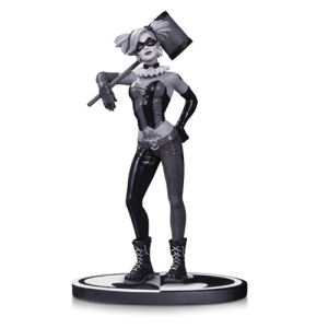 Batman Black and White Harley Quinn by Lee Bermejo Statue