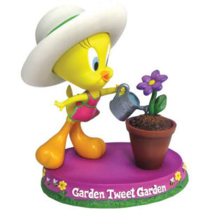 Warner Brothers Looney Tunes Garden Tweety Figurine