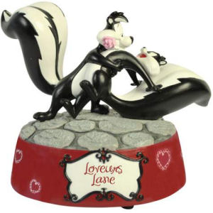 Warner Brothers Looney Tunes Pepe le Pew and Penelope Loveurs Lane Musical Figurine